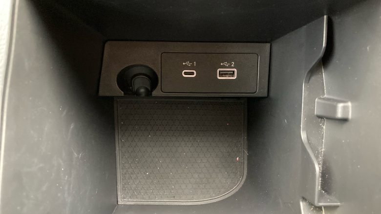 Nissan Qashqai 1.3 DiG-T MH N-Connecta 5dr Petrol Hatchback